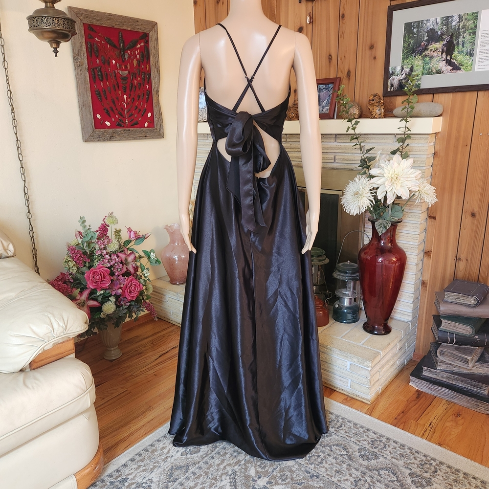 Stunning AW Bridal Black Satin Floor-Length Gown - Picture 3 of 10